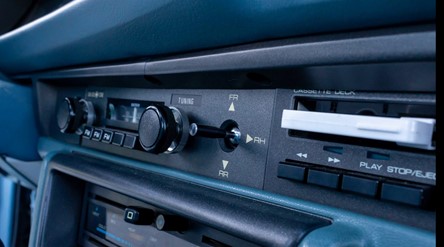 Analog AM/FM radio in a 1980 Datsun 200SX